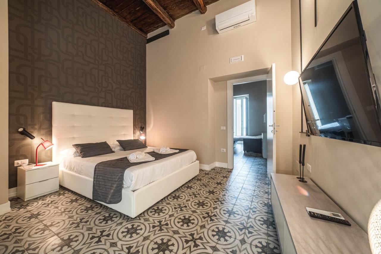 Palazzo Paladini - Luxury Suites In The Heart Of The Old Town Pizzo  Bagian luar foto