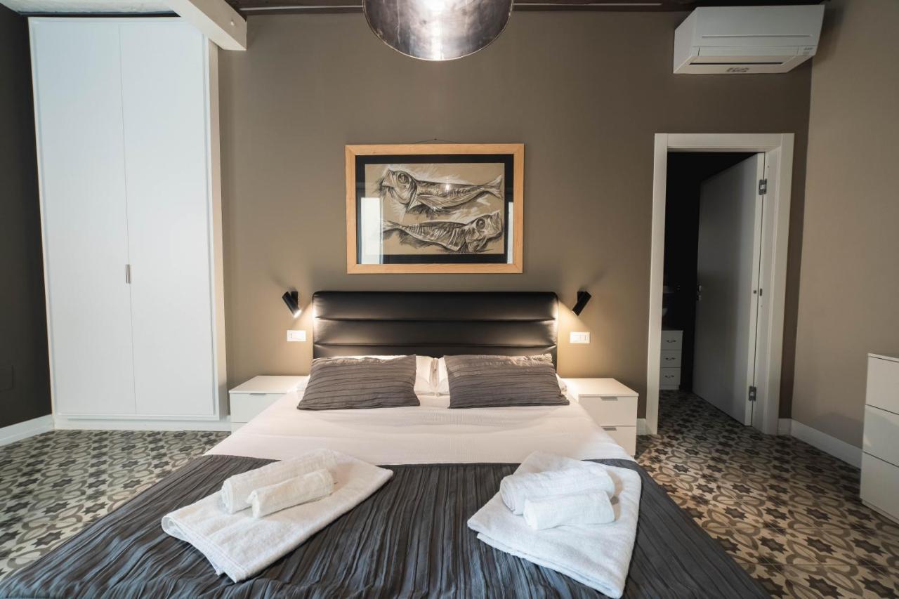 Palazzo Paladini - Luxury Suites In The Heart Of The Old Town Pizzo  Bagian luar foto