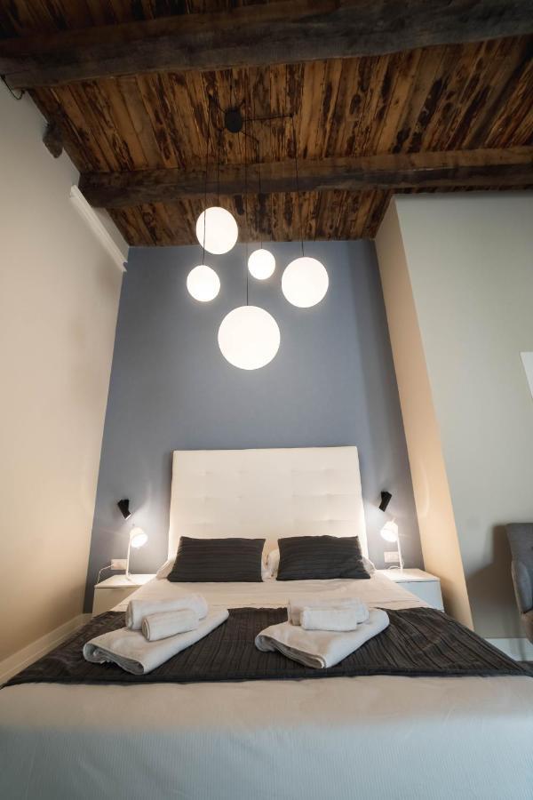 Palazzo Paladini - Luxury Suites In The Heart Of The Old Town Pizzo  Bagian luar foto